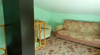 Гостиница Guest house Nadezhda Геленджик Стандартный четырехместный номер-4